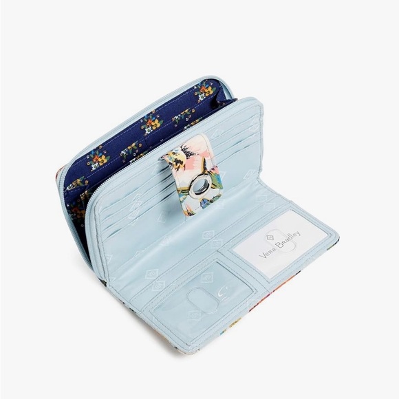Vera Bradley Women's Iconic RFID Turnlock Wallet, Signature Cotton Like New - Picture 6 of 6